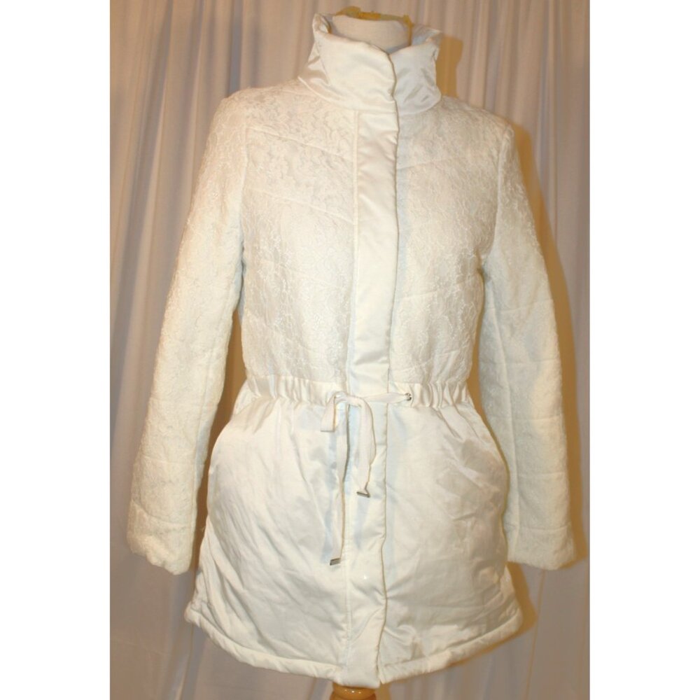 White House Black Market Women's MEDIUM Chevron Puffer Coat Ivory Lace Jacket